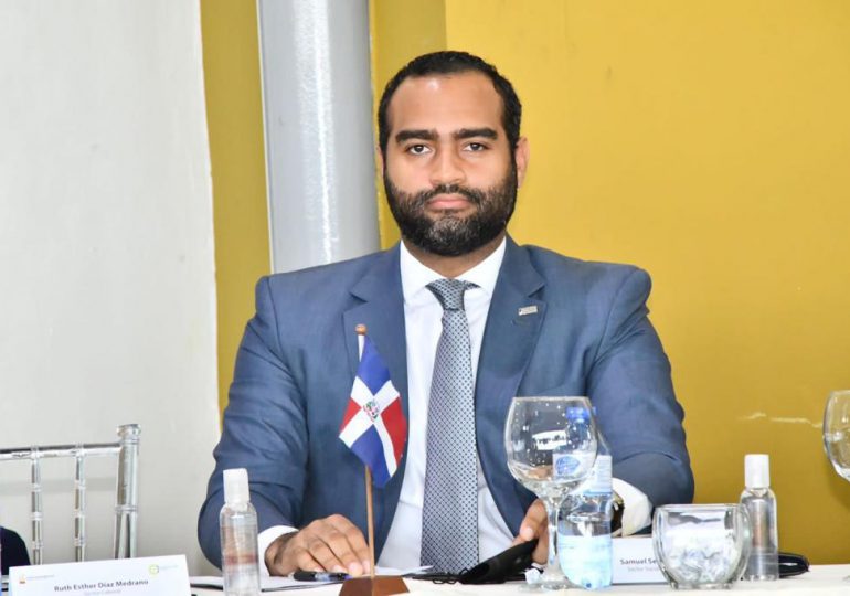 Samuel Sena asegura enviar discusión de fideicomiso Punta Catalina al CES permitirá debate “equilibrado y transparente”