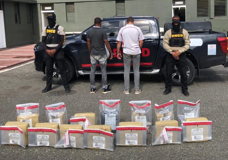 Apresan dos hombres en Azua con 119 libras de presunta marihuana