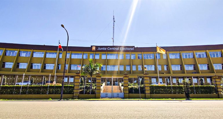 JCE aclara que no tiene operativos de declaraciones tardías