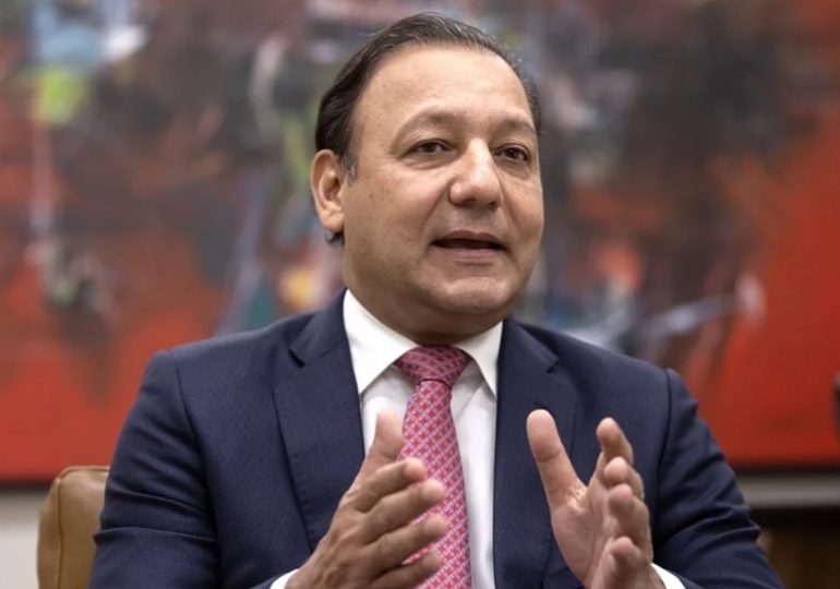Abel Martínez rechaza ley de expresión por autoritarismo y censura