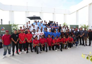 BHD y MLB celebran encuentro de bienvenida para nuevos prospectos peloteros