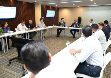 INTRANT presenta avances del Plan Estratégico Nacional de Seguridad Vial 2025-2030 en reunión en la AIRD
