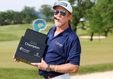 Video | Encendiendo un puro de lujo "El Opus X 20" Miguel Ángel Jiménez celebra su título en el torneo Principal Charity Classic