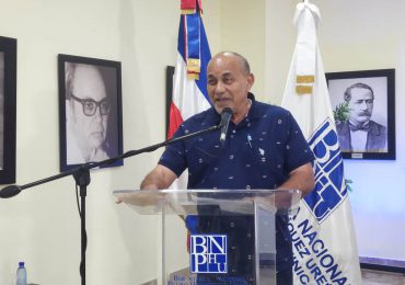 Leonardo Mauricio pone en circulación su libro "Ruta de las yolas II"
