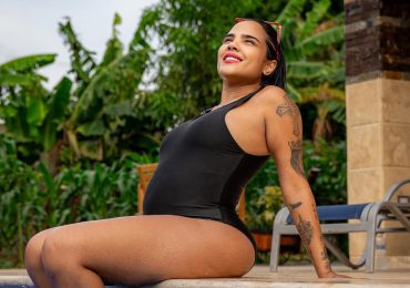 Martha Heredia disfruta la sencillez de la vida en Manzanillo, Monte Cristi