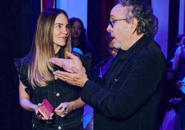 Momento mágico: Belinda y Tim Burton estrechan lazos artísticos
